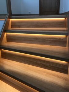 LED-stripe til trapp – 2700K | Promitto